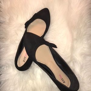 Cute black flats